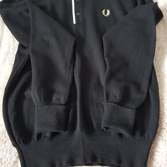 Sweater - Picture 4 of 4